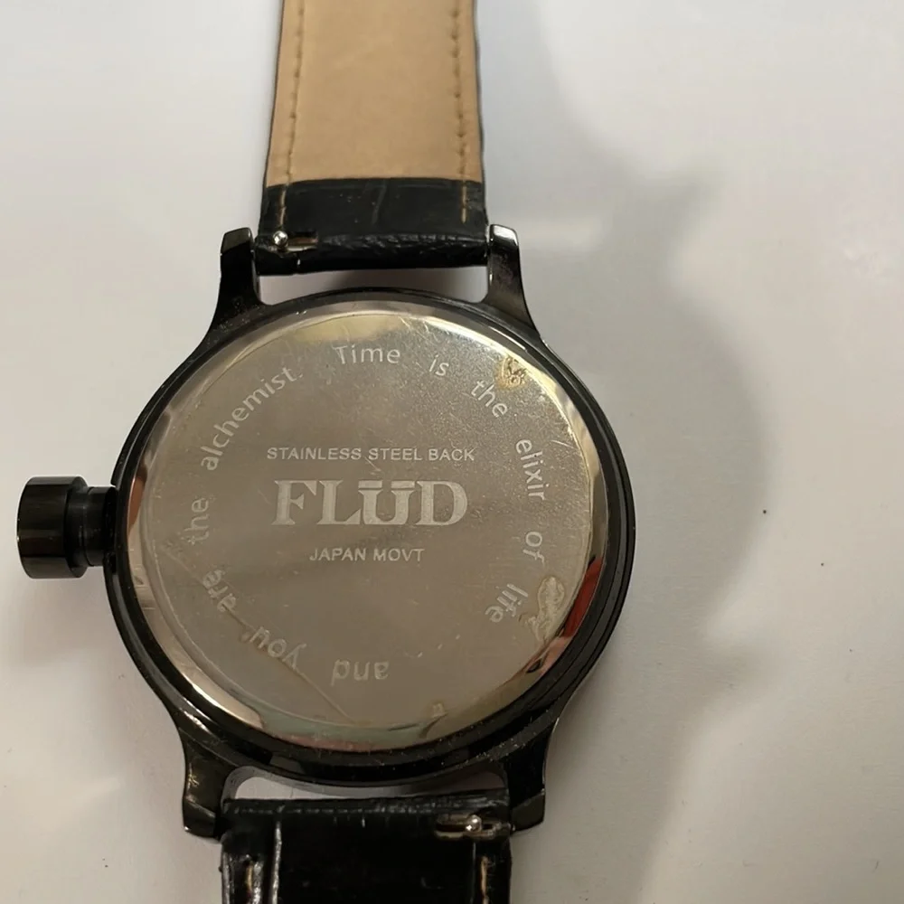 FLUID watch - Picture 4 of 4
